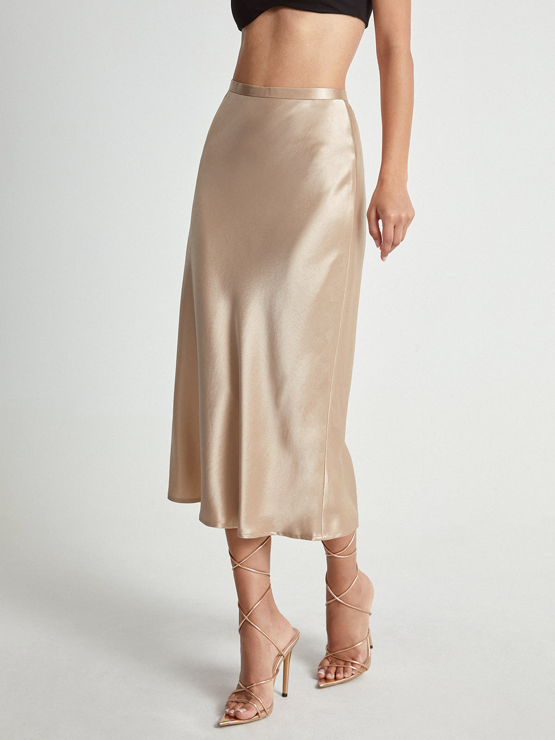 High Waisted Satin Flowy Midi Skirt - Hoch taillierter Satin-Fließender Midirock