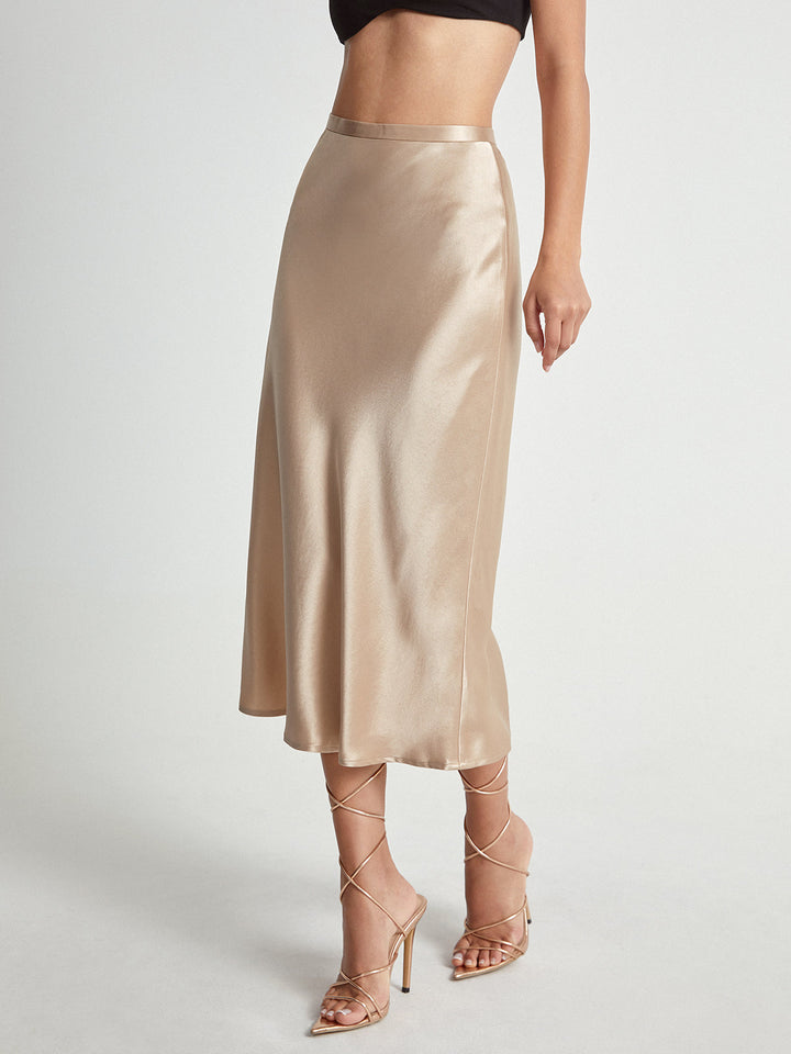 High Waisted Satin Flowy Midi Skirt - Hoch taillierter Satin-Fließender Midirock