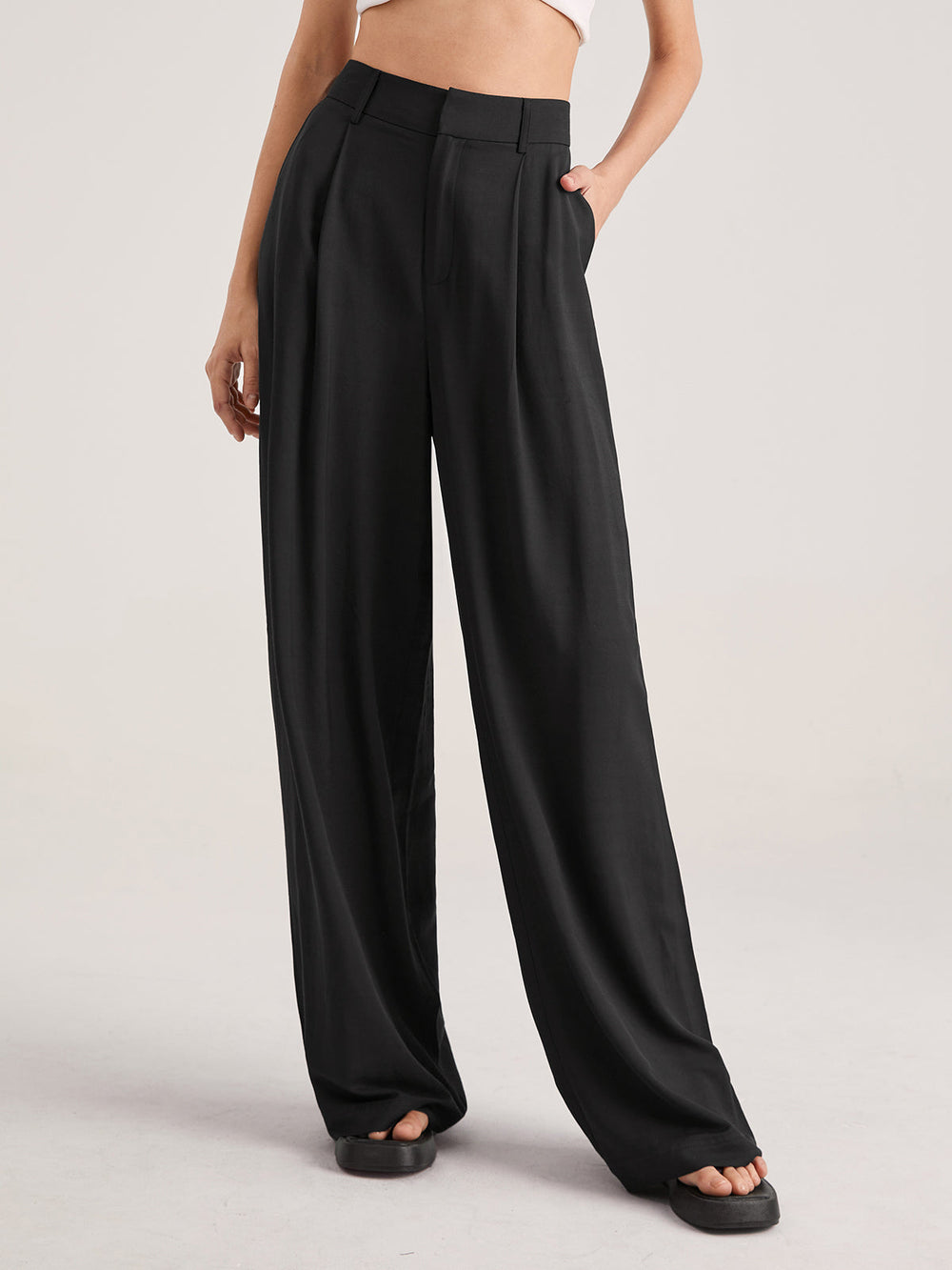 Oversized High Waisted Pleat Front Hose