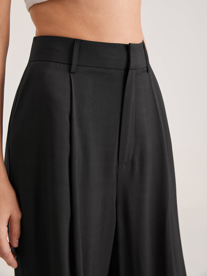 Oversized High Waisted Pleat Front Hose