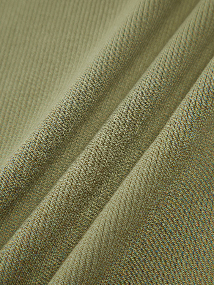 Rippenkleid mit Karree-Ausschnitt und kurzen Ärmeln