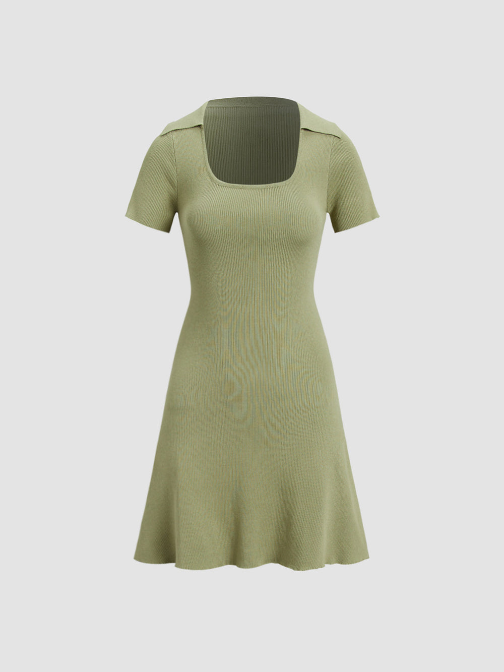 Rippenkleid mit Karree-Ausschnitt und kurzen Ärmeln