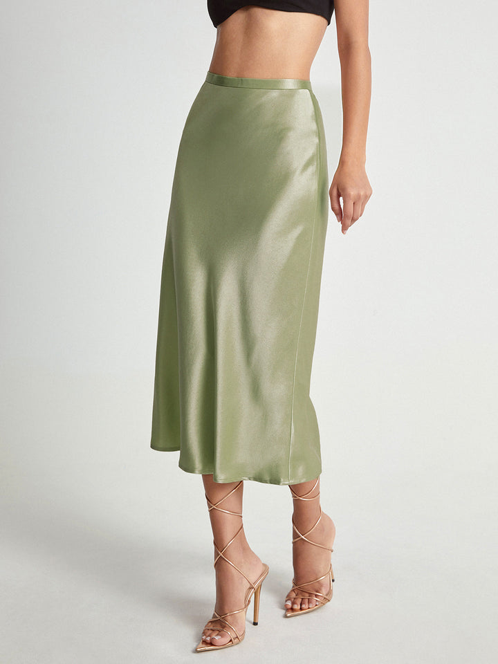 High Waisted Satin Flowy Midi Skirt - Hoch taillierter Satin-Fließender Midirock