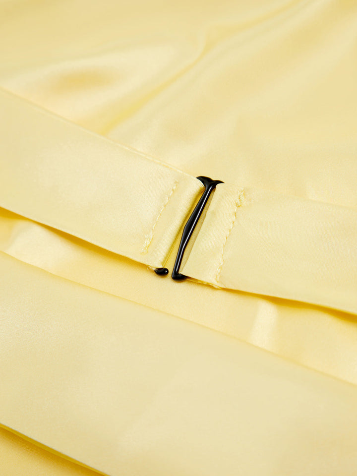 Asymmetrisches trägerloses Röhren-Midikleid aus Spitze