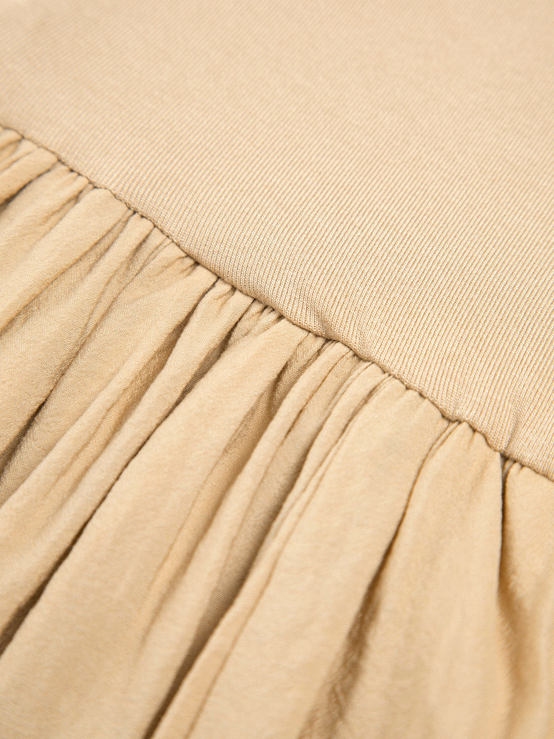 Rückenfreies Midikleid mit Spaghettiträgern