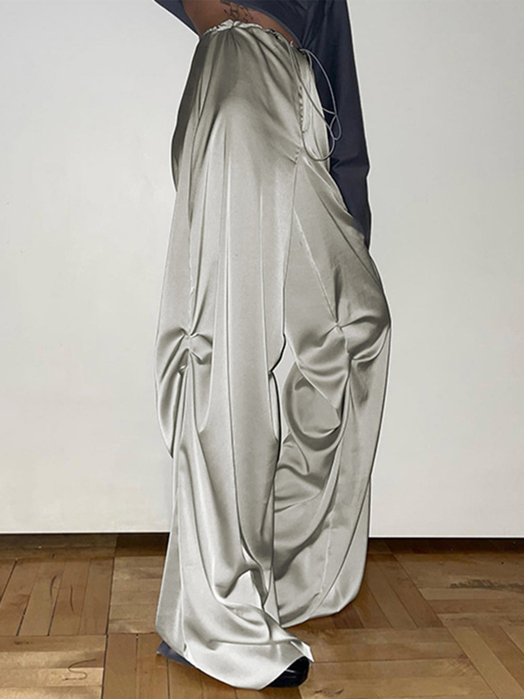 Oversized Satin Marlenehose