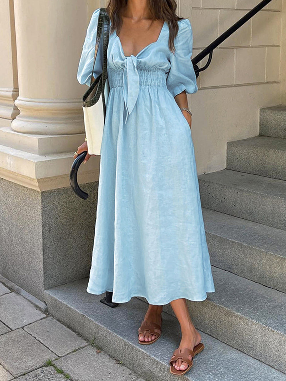 Leinen-Baumwoll-Kleid mit Bindedetail vorne, Knielänge