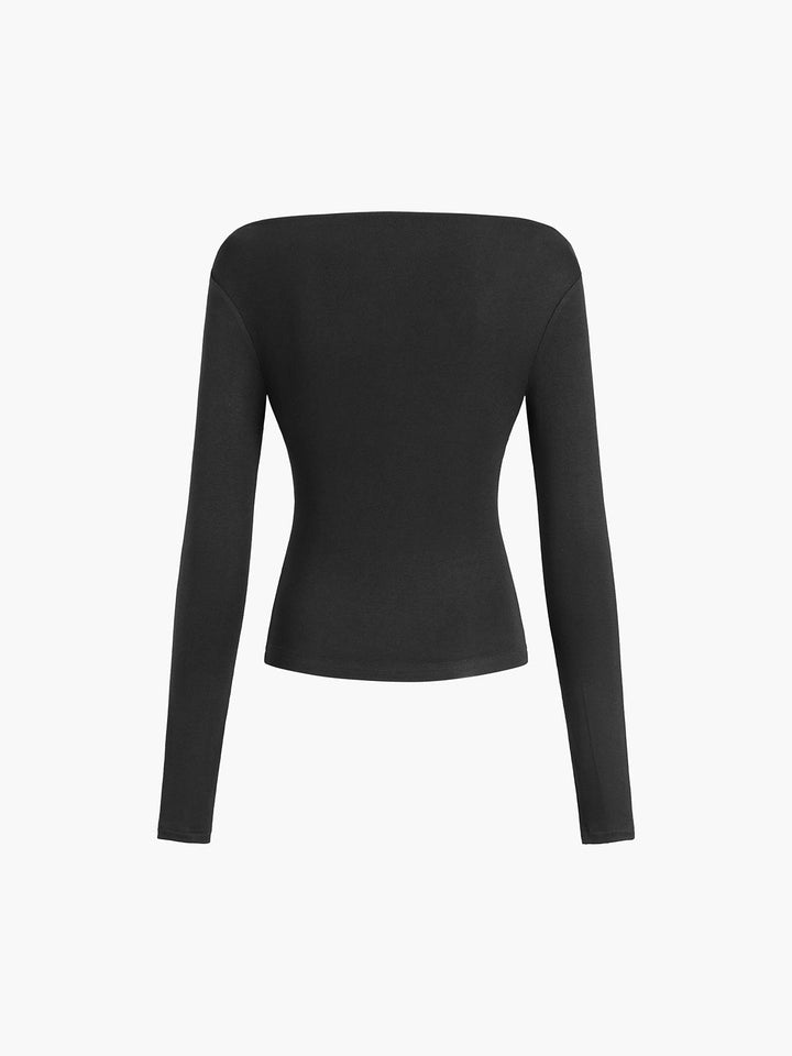 Schräges schulterfreies Langarmshirt
