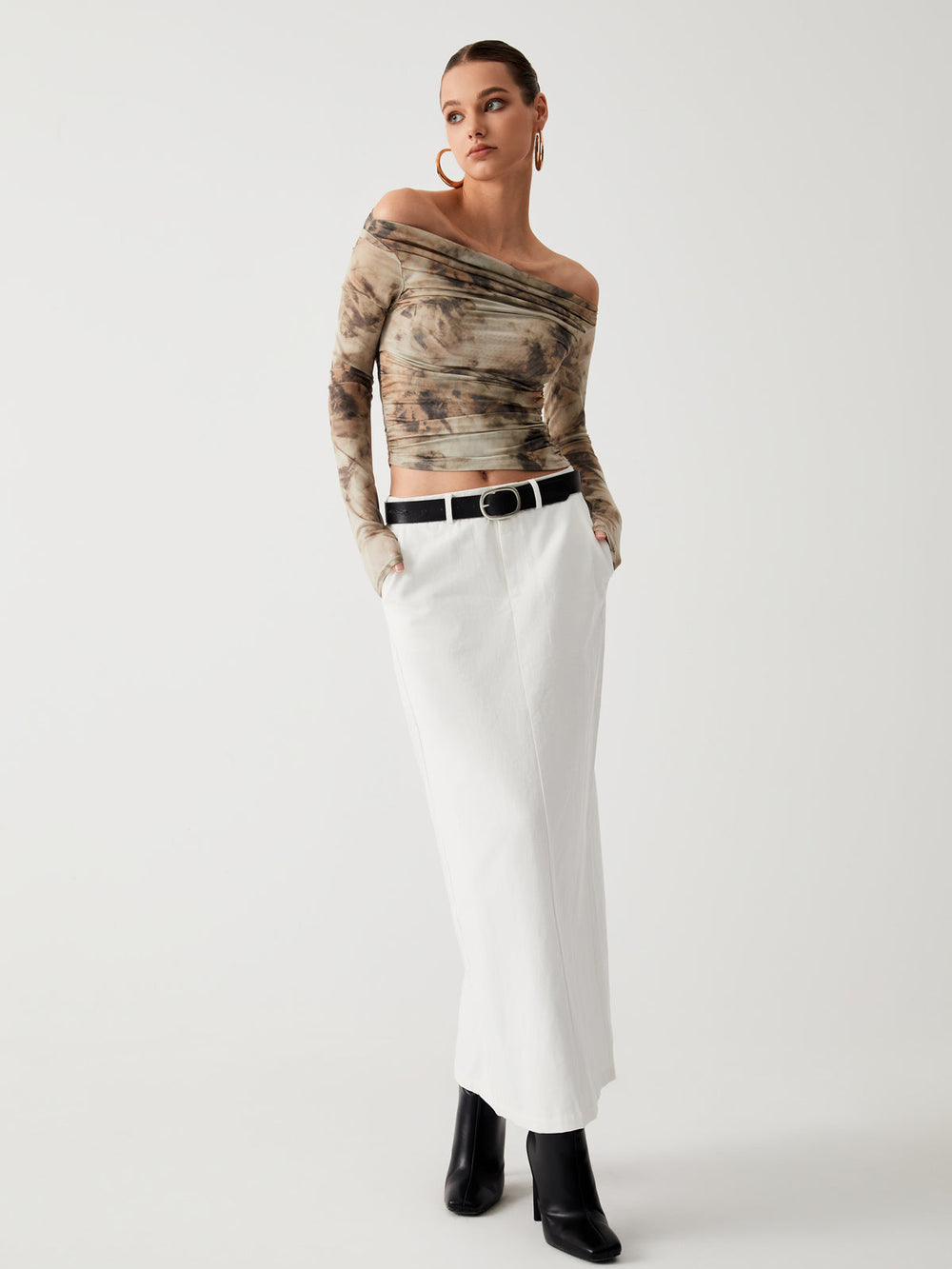 Halbtransparente Tüll-Mesh-Carmenbluse mit langen Ärmeln