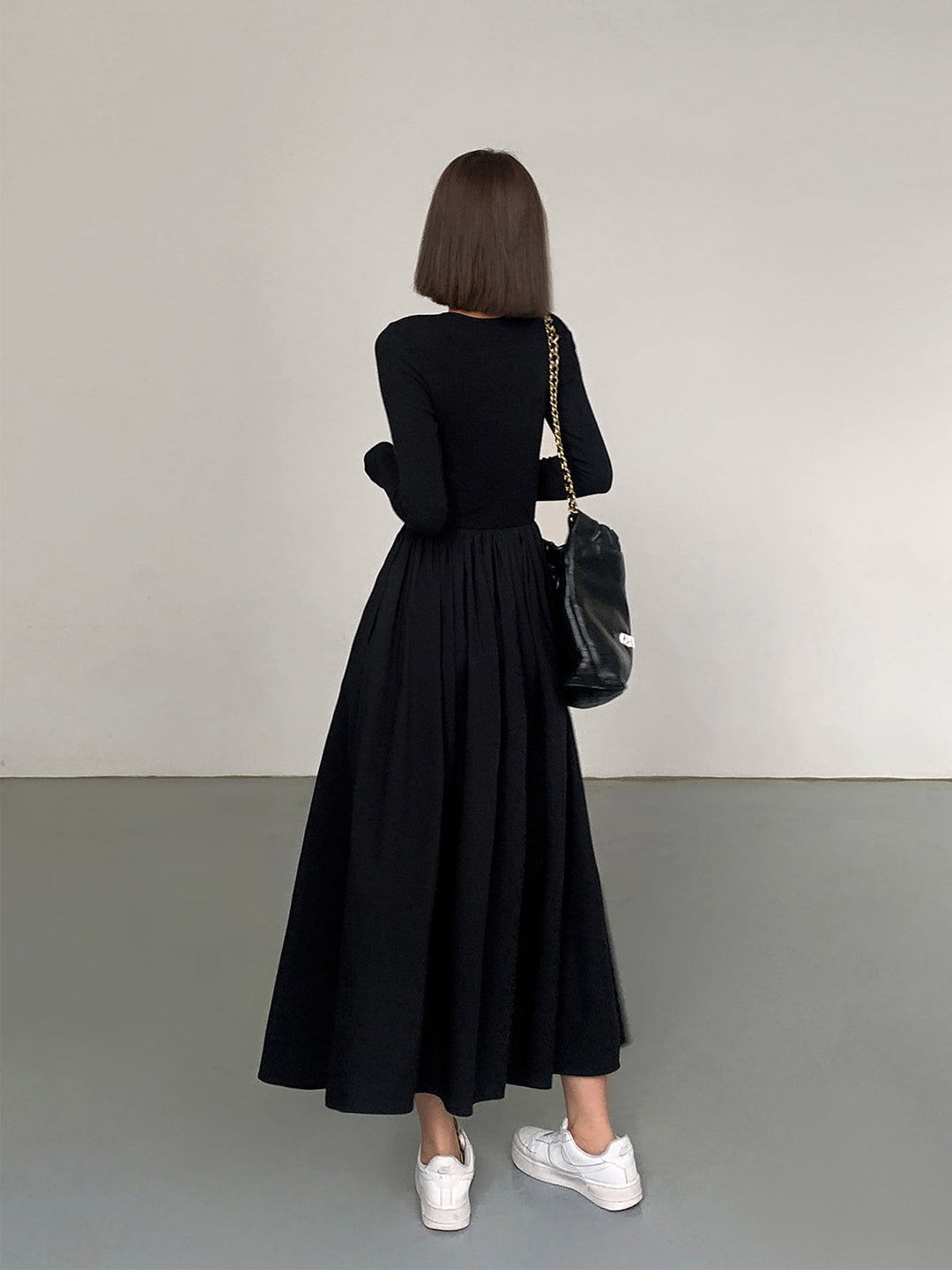Freizeitkleid mit langen Ärmeln