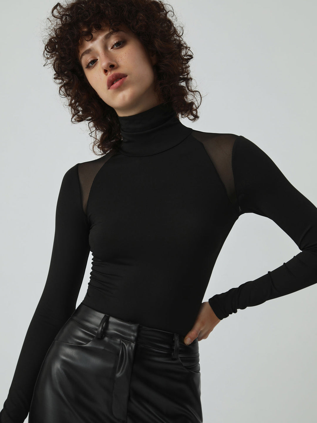 Patchwork Mesh Rollkragen-Bodysuit mit langen Ärmeln