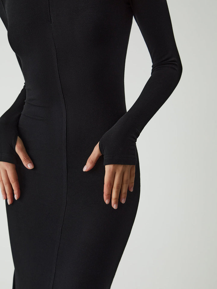 Freizeitkleid mit Rollkragen und langen Ärmeln, Midi-Länge