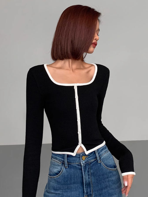 Langarmshirt aus Strick mit quadratischem Ausschnitt und Kontrastbesatz