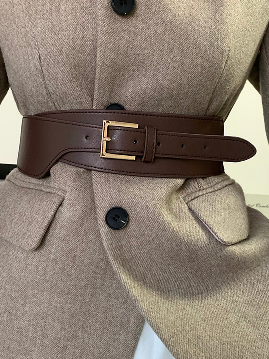 Asymmetrischer Ledergürtel