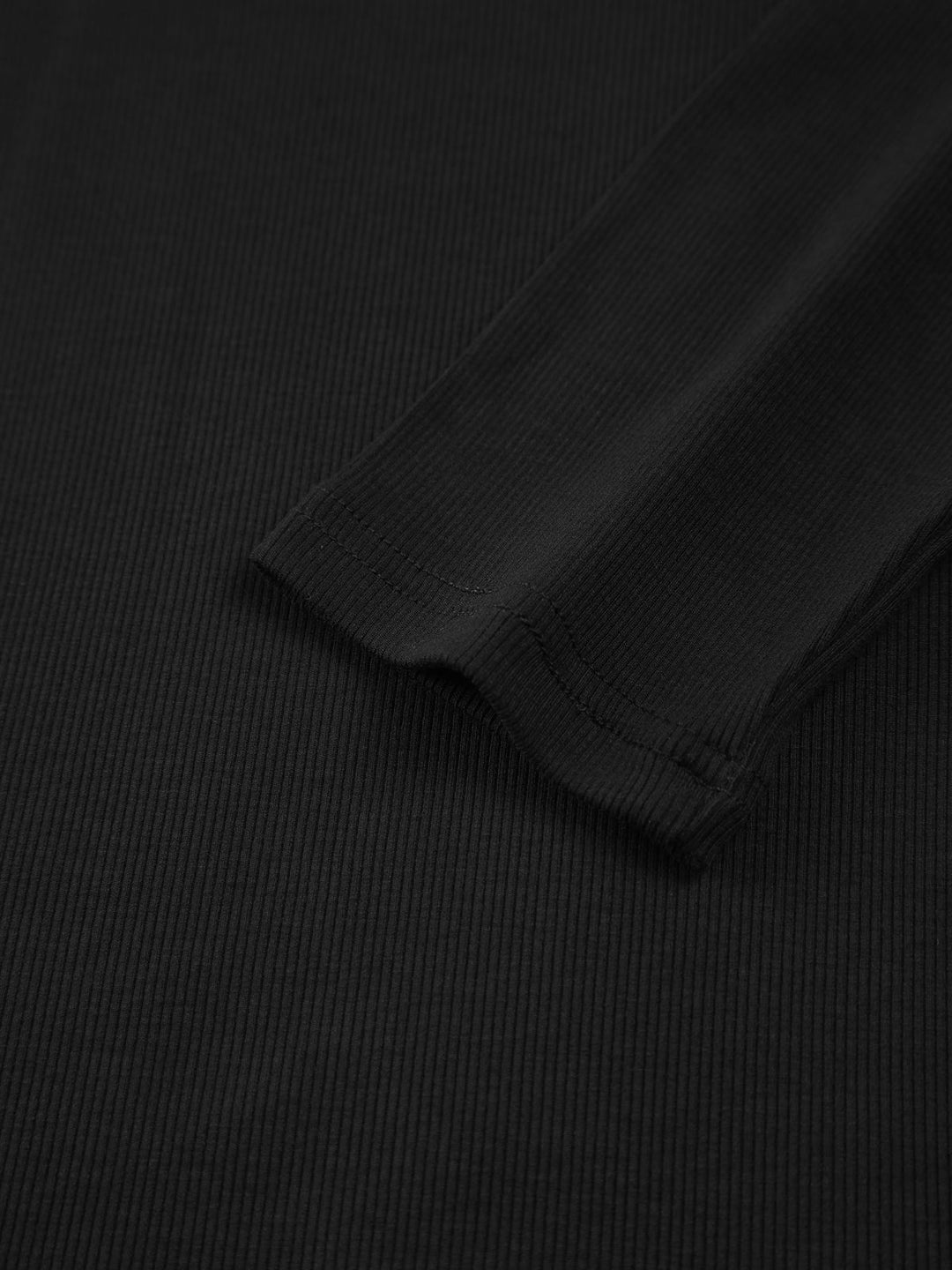 Sliver Lining Kontrast-Halsausschnitt Langarmtop