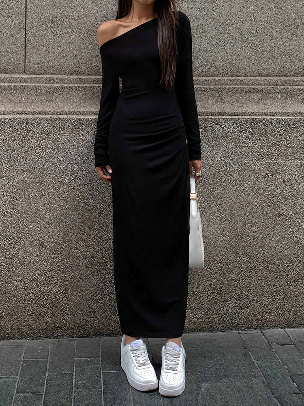 Off-Schulter-Rippstrick-Langarmkleid