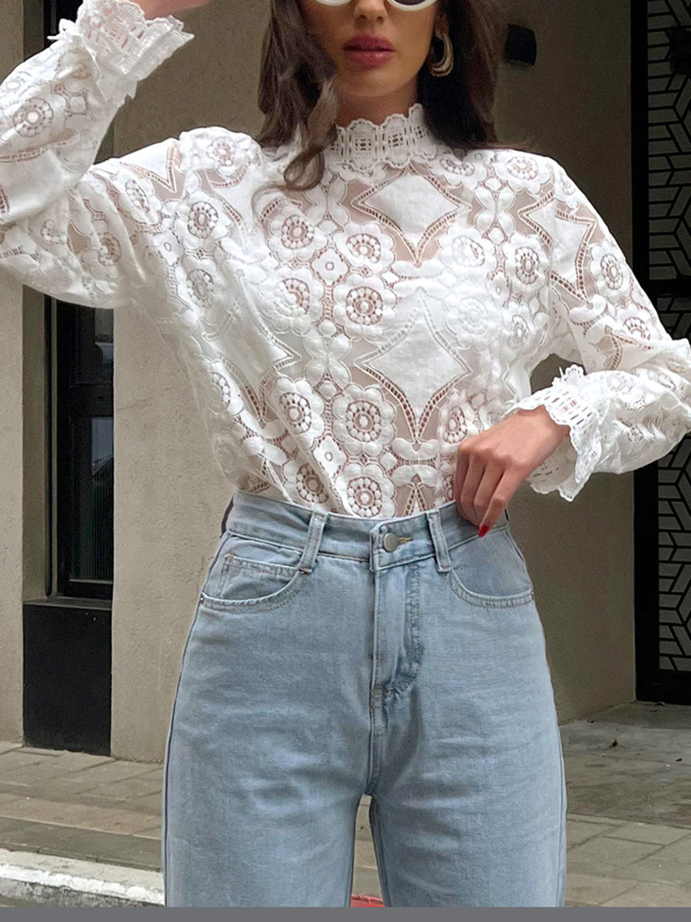 Halbtransparente Spitze Stickerei Blumen Stehkragen T-Shirt