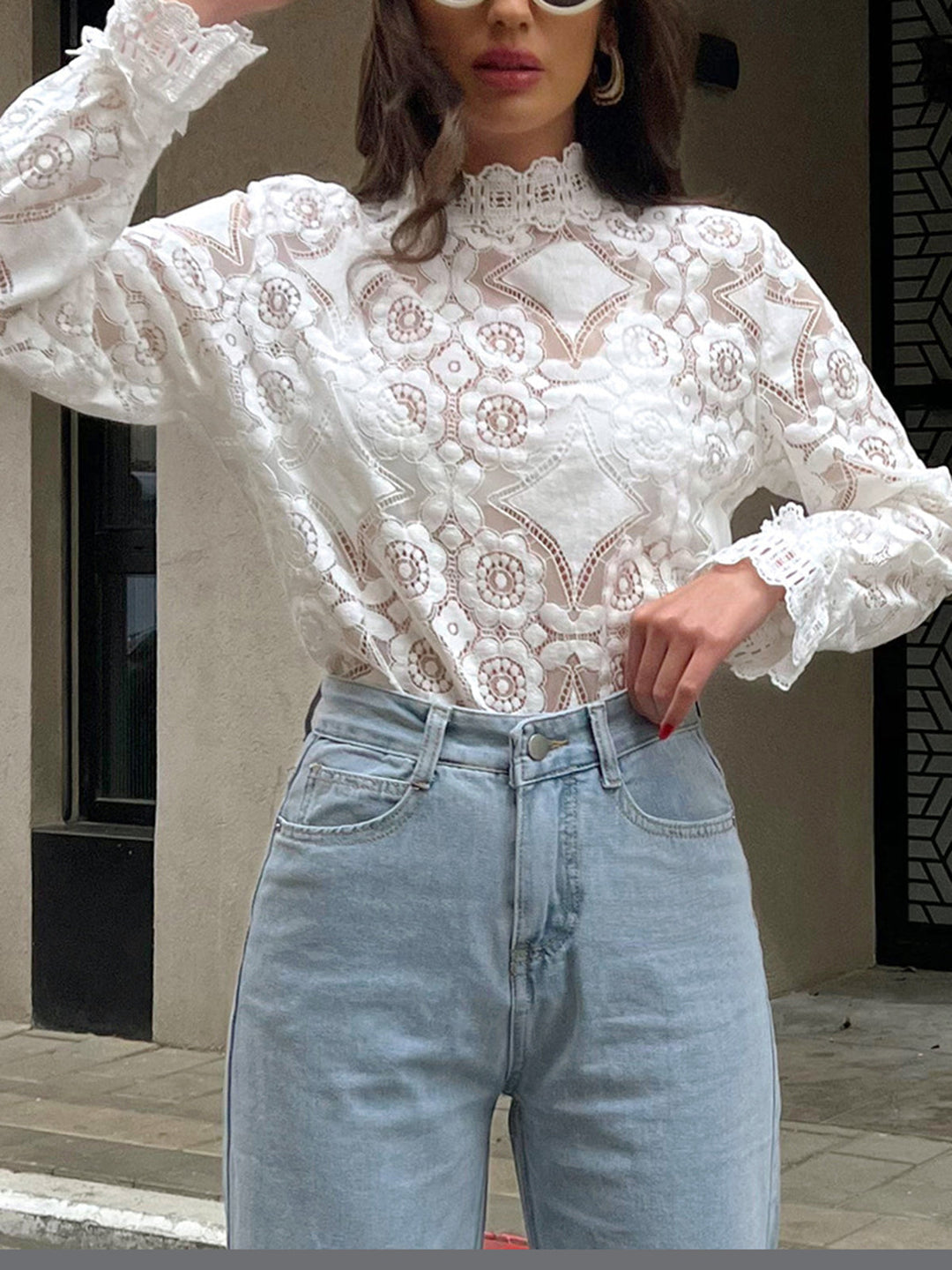 Halbtransparente Spitze Stickerei Blumen Stehkragen T-Shirt