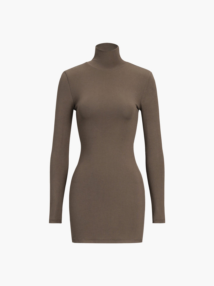 Rollkragen-Kleid mit offenem Rücken und langen Ärmeln