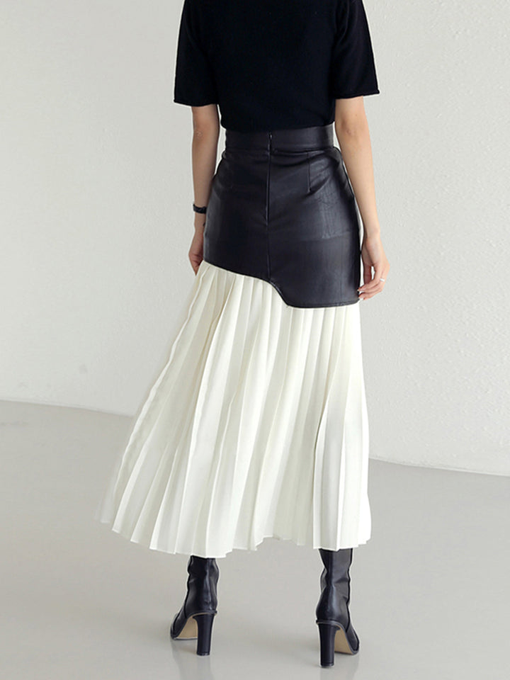 Asymmetrischer Maxirock aus Kunstleder und Chiffon mit Falten
