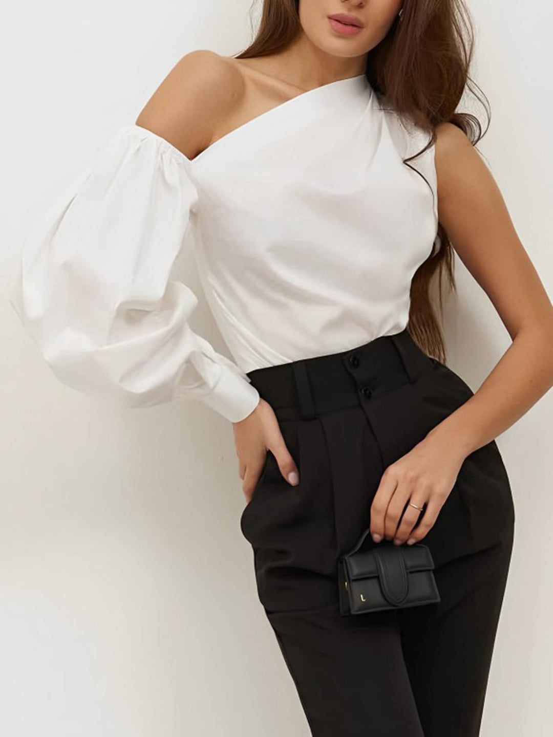 Asymmetrische Carmenbluse