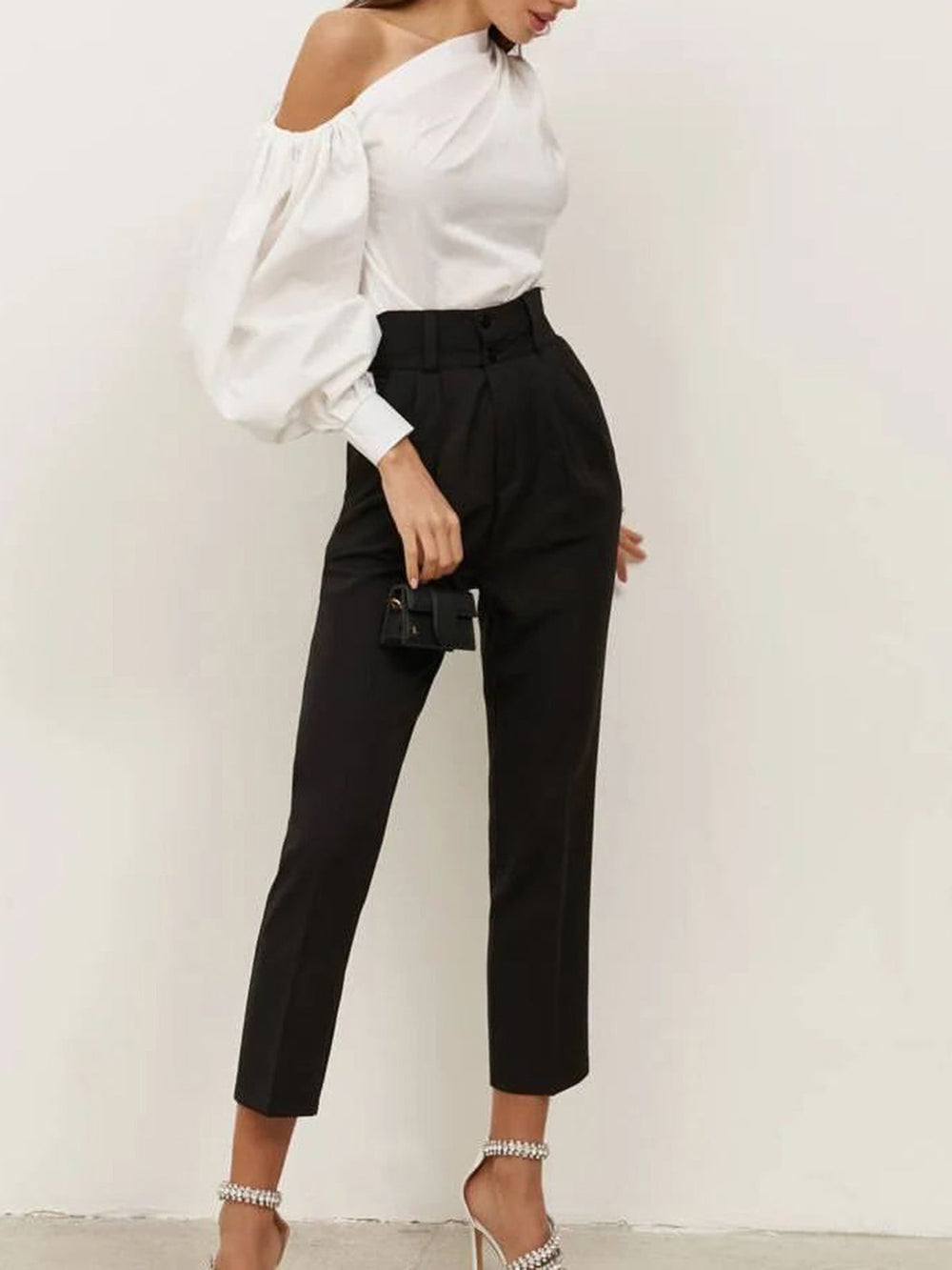 Asymmetrische Carmenbluse