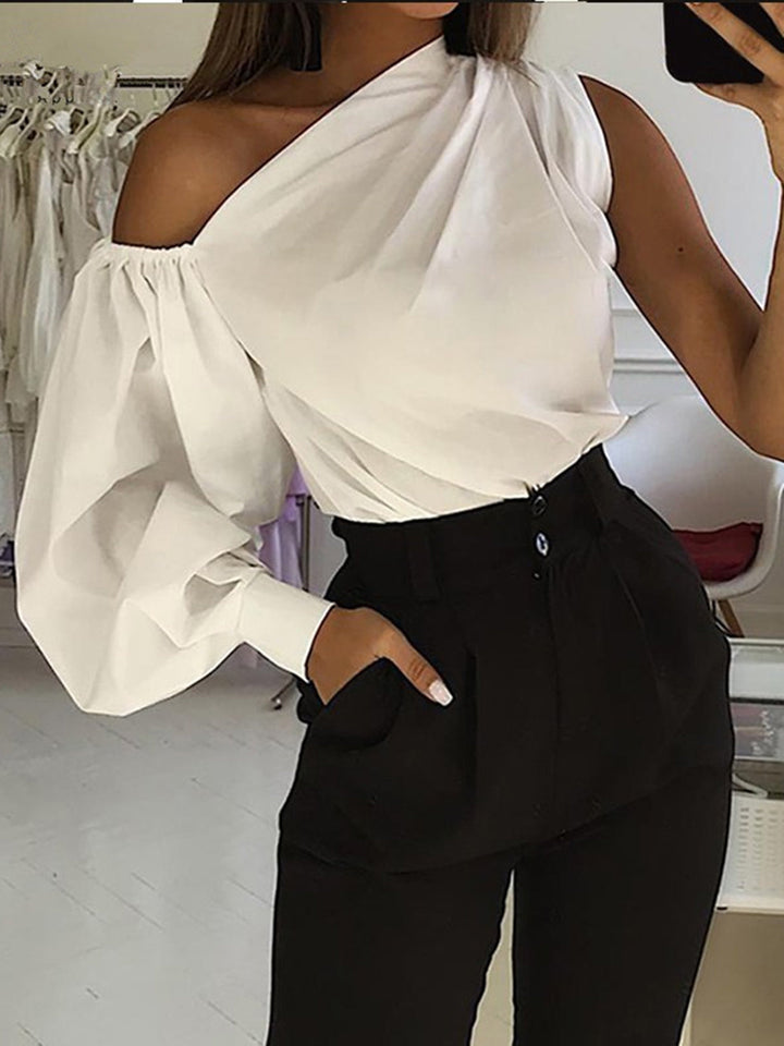 Asymmetrische Carmenbluse