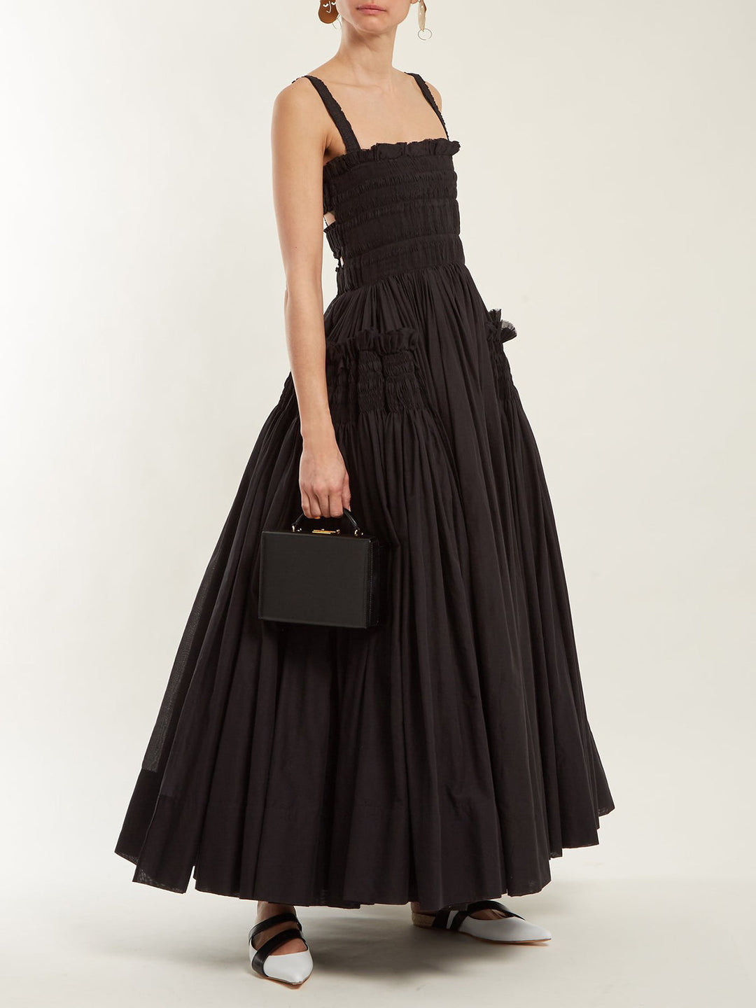 Schulterfreies Kleid mit geraffter Falte