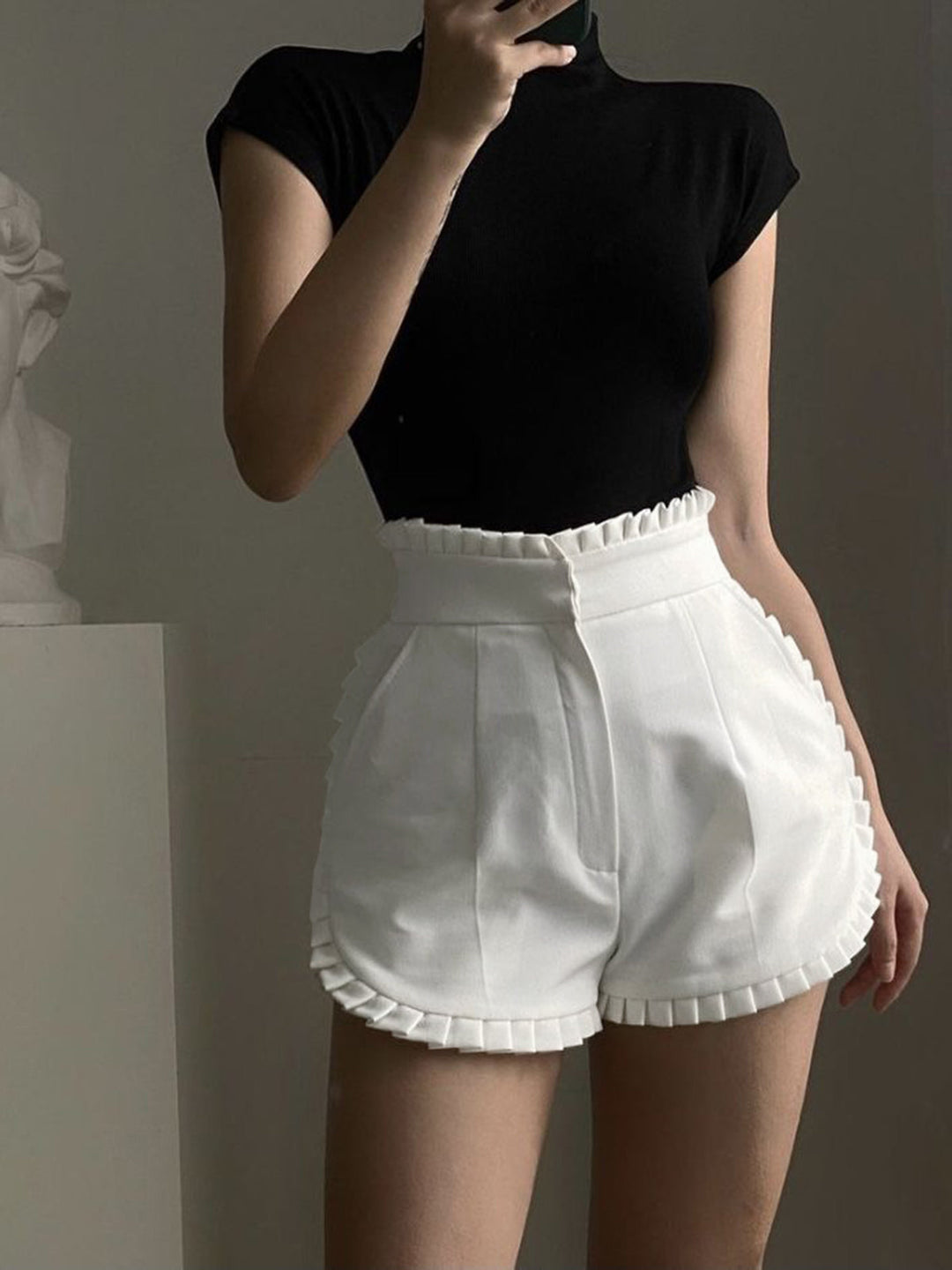 Trim Plissee-Shorts