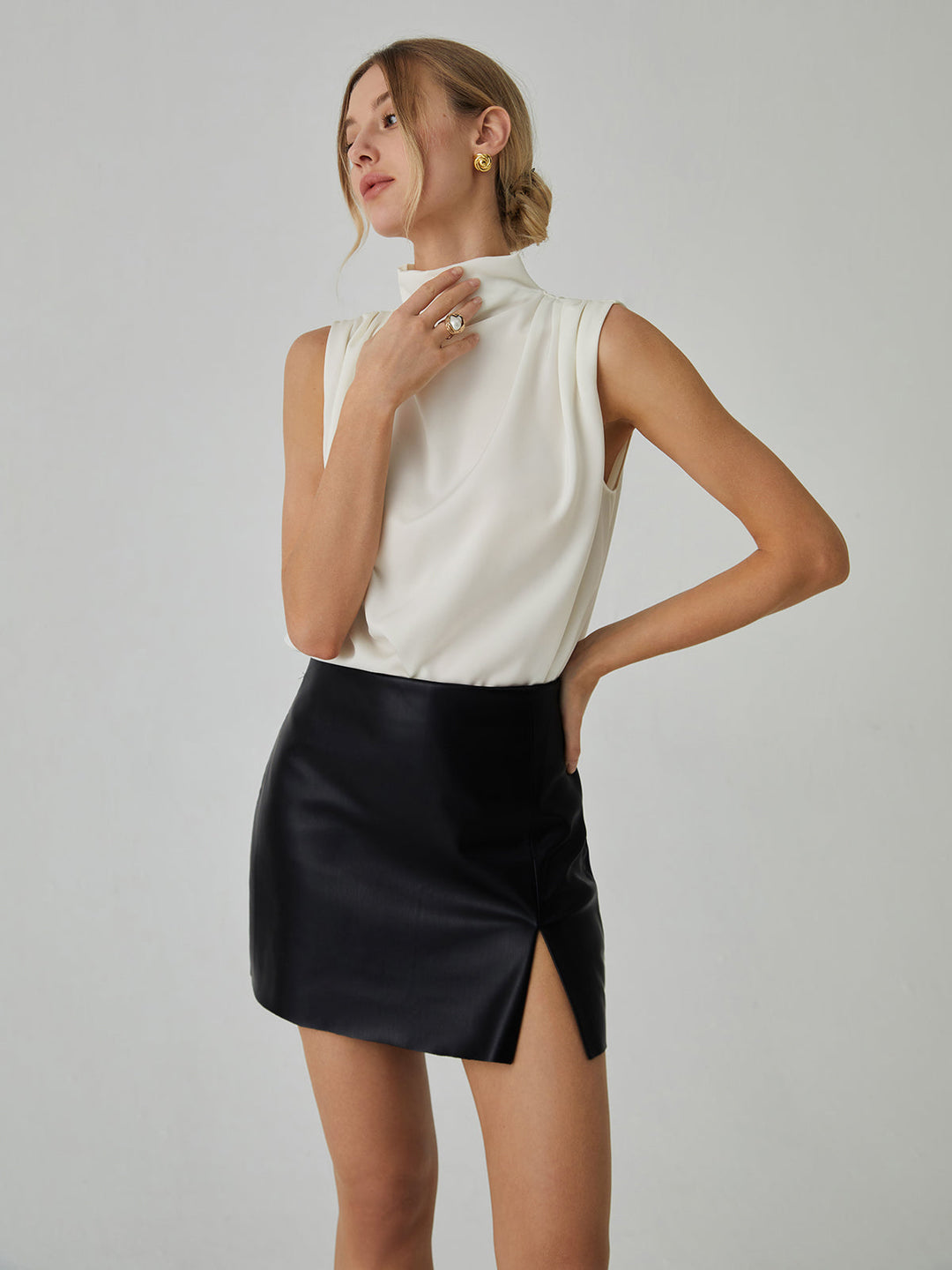 Plisse High Neck Ärmellose Bluse