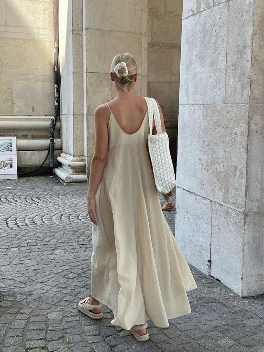 Doppellagiges V-Ausschnitt-Langes Kleid