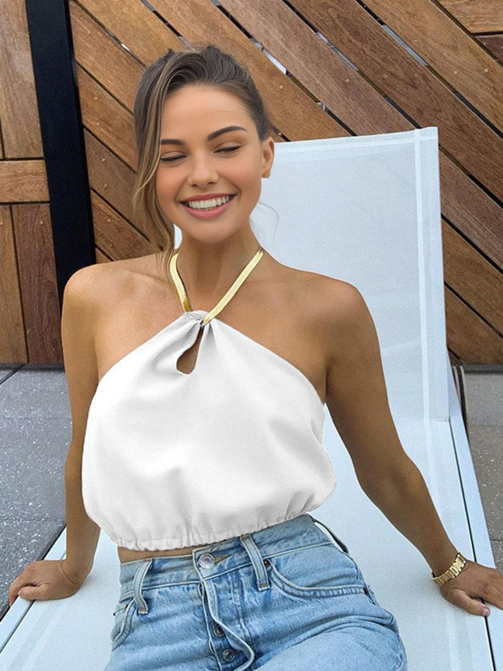 Halbtransparente Neckholder-Crop-Top ohne Ärmel