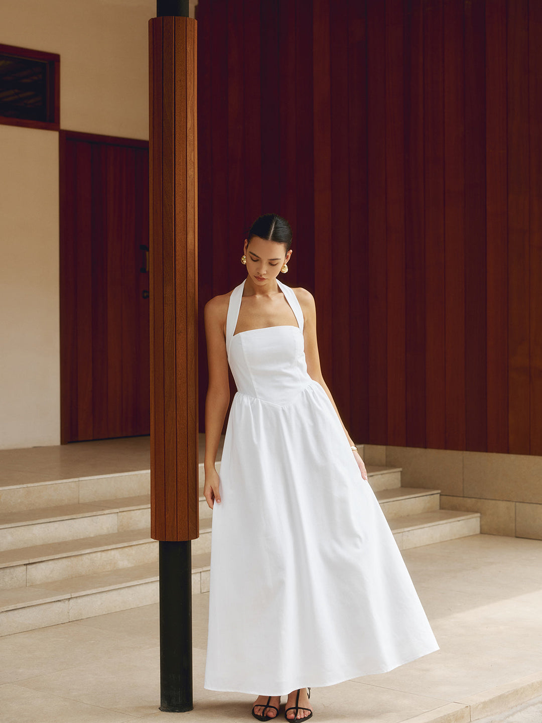 Kleid aus Baumwolle und Leinen mit Neckholder und A-Linie, lang