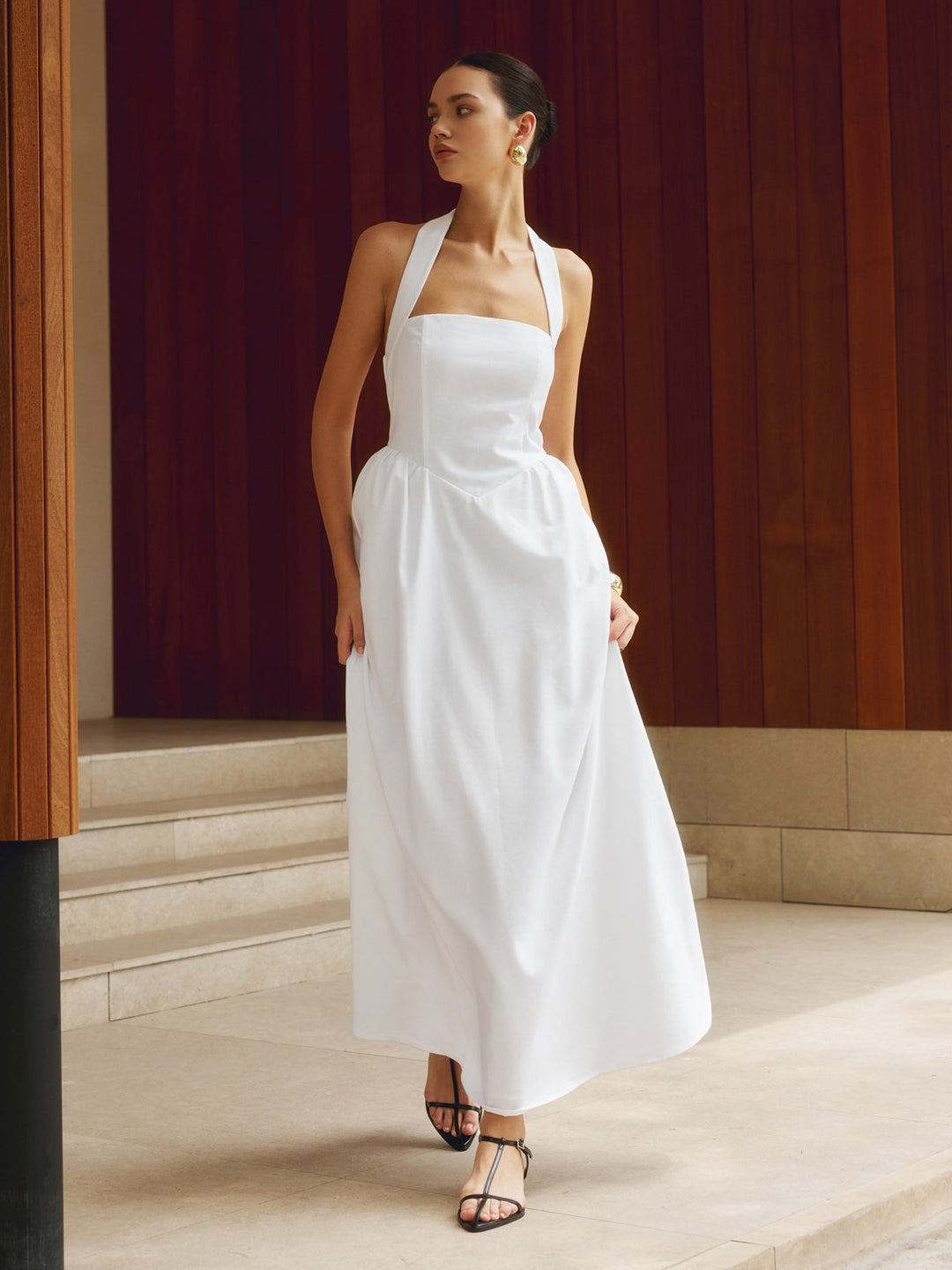 Kleid aus Baumwolle und Leinen mit Neckholder und A-Linie, lang