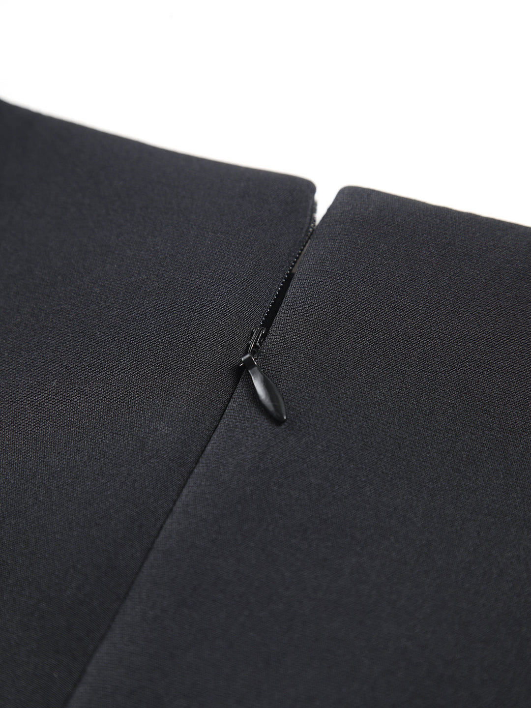 Ärmelloses Etui-Kleid