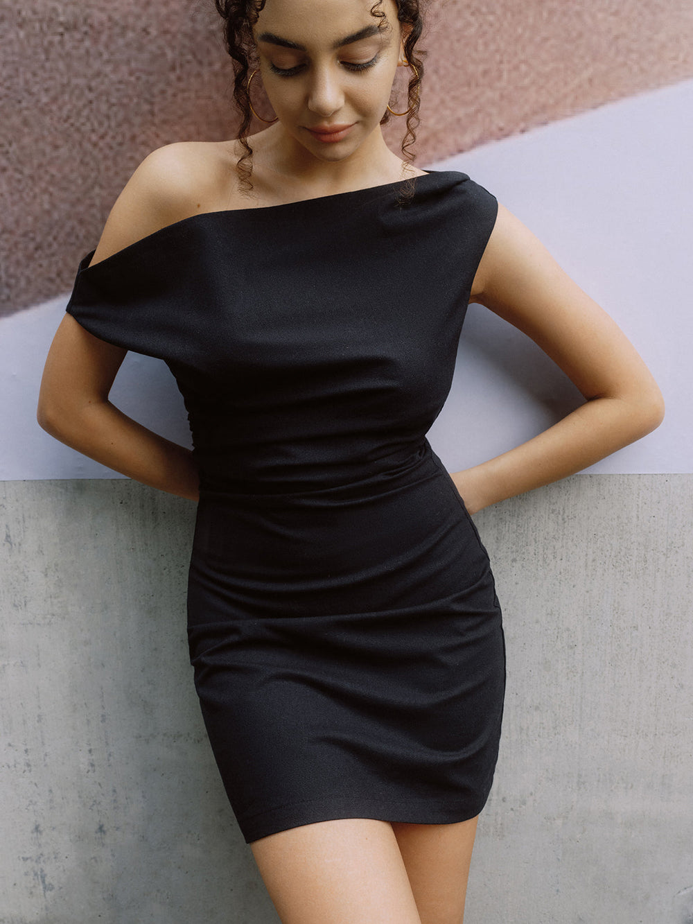 Baumwoll- & Leinen-Asymmetrischer Halsausschnitt One-Shoulder-Kurzarmkleid