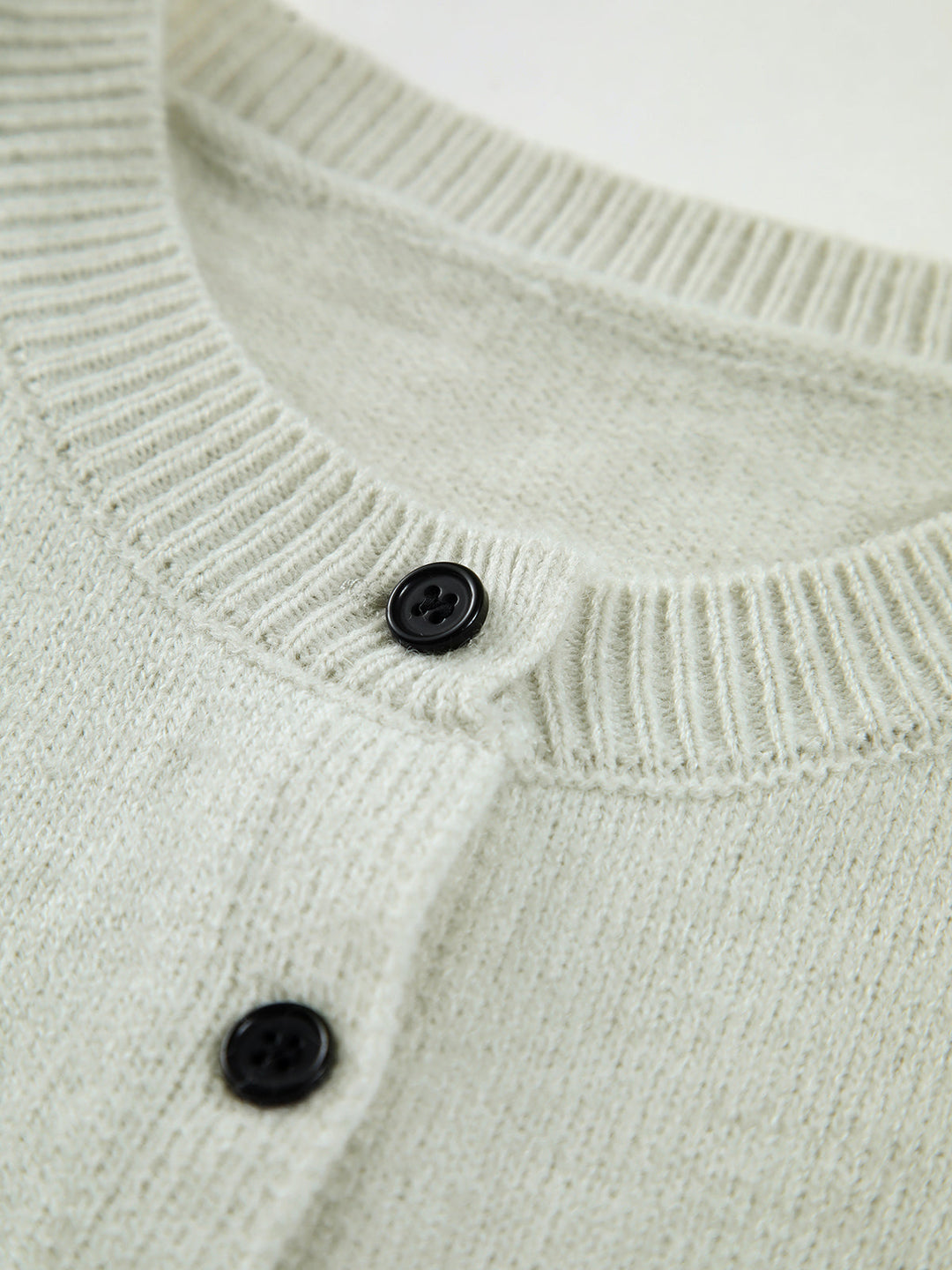 Legerer Pullover-Weste mit Knopfleiste