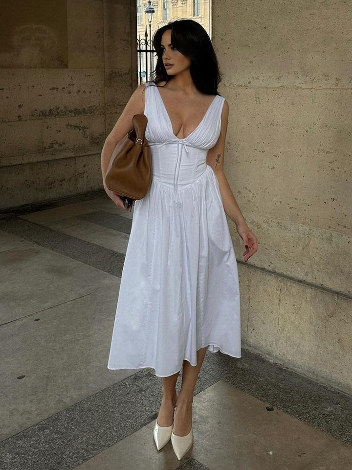 Schlichtes ärmelloses Midikleid