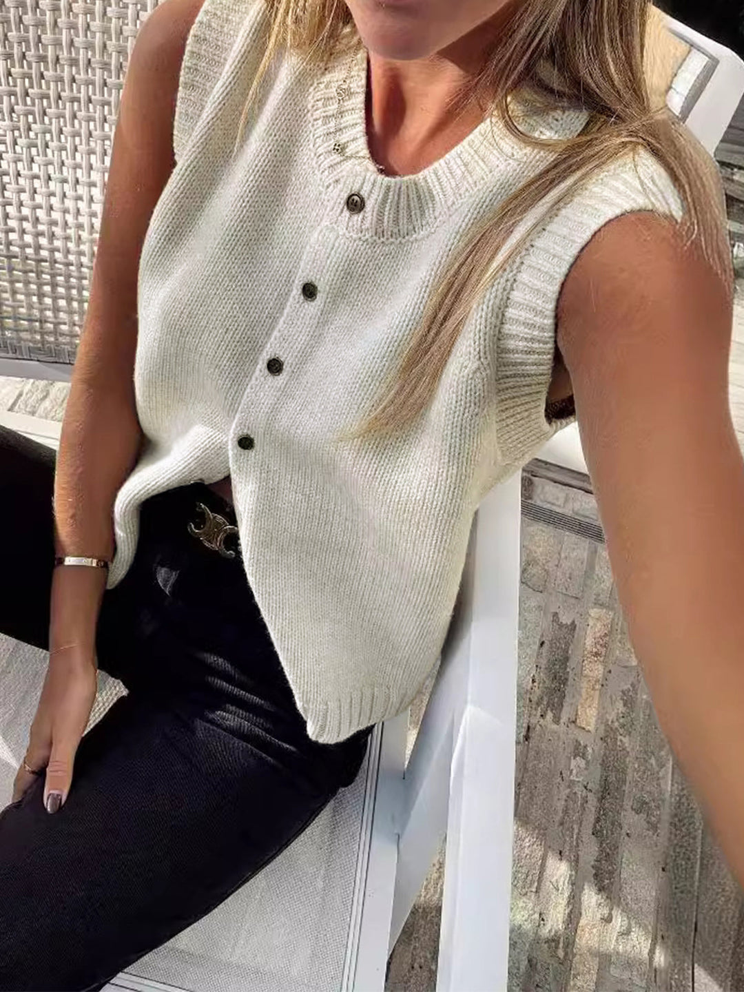 Legerer Pullover-Weste mit Knopfleiste