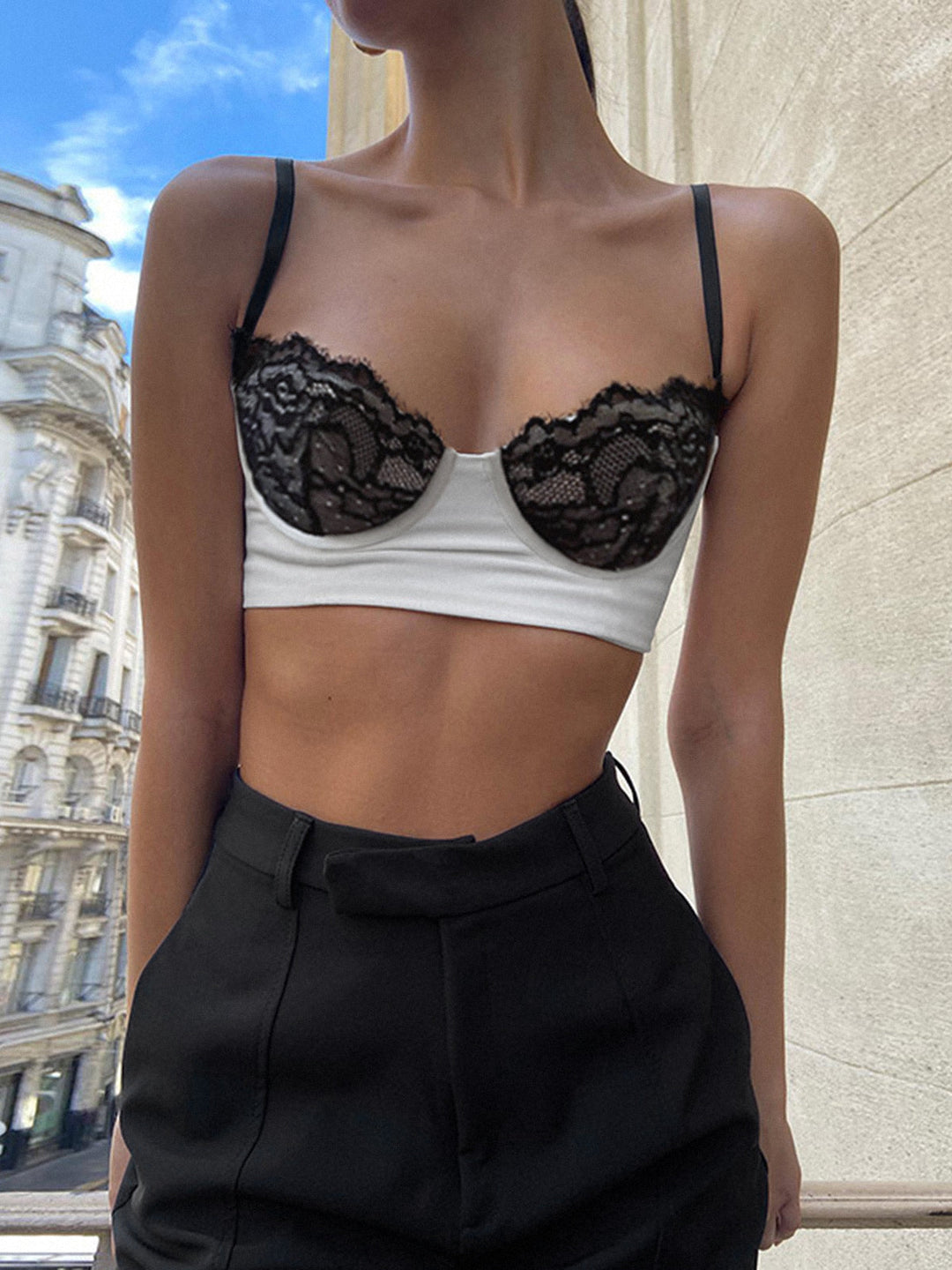 Spitzen-Detail Cropped Cami Top