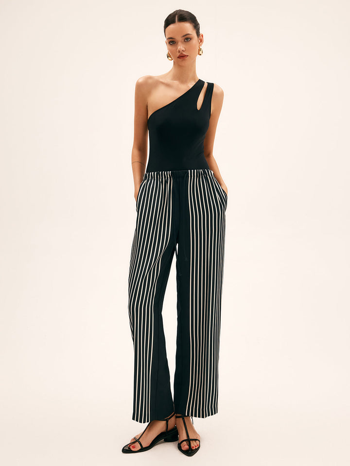Asymmetrischer Cut-Out-Badeanzug