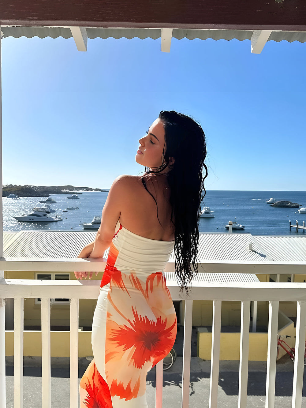 Blumenkleid für den Urlaub