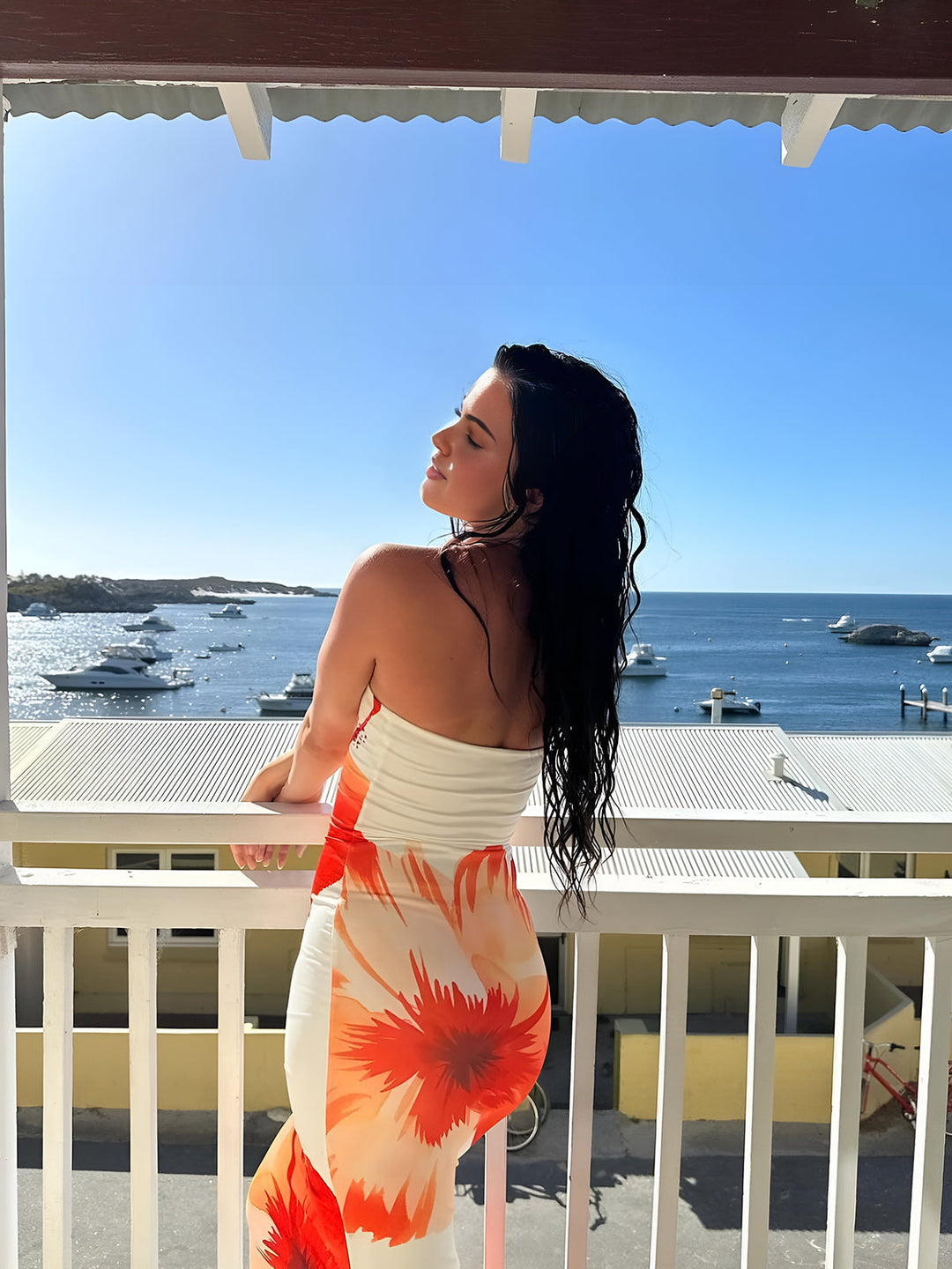 Blumenkleid für den Urlaub