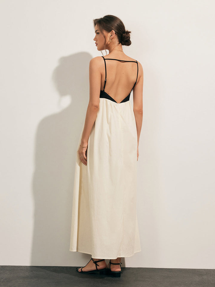 Kleid mit offenem Rücken und Kontrasttasche