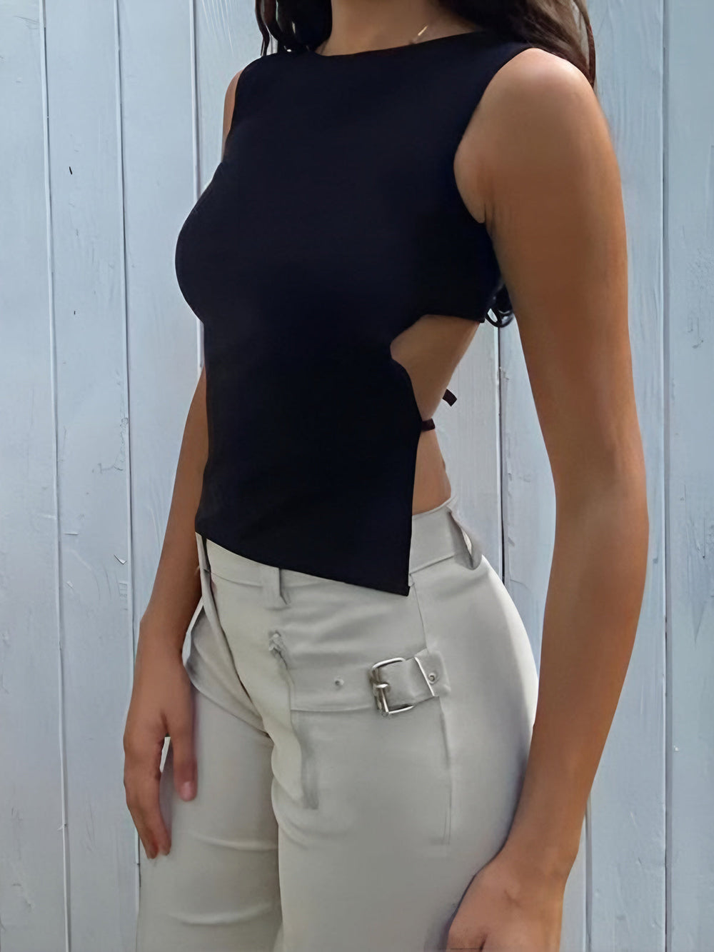 Freizeit-Tanktop mit Knoten und Ausschnitt