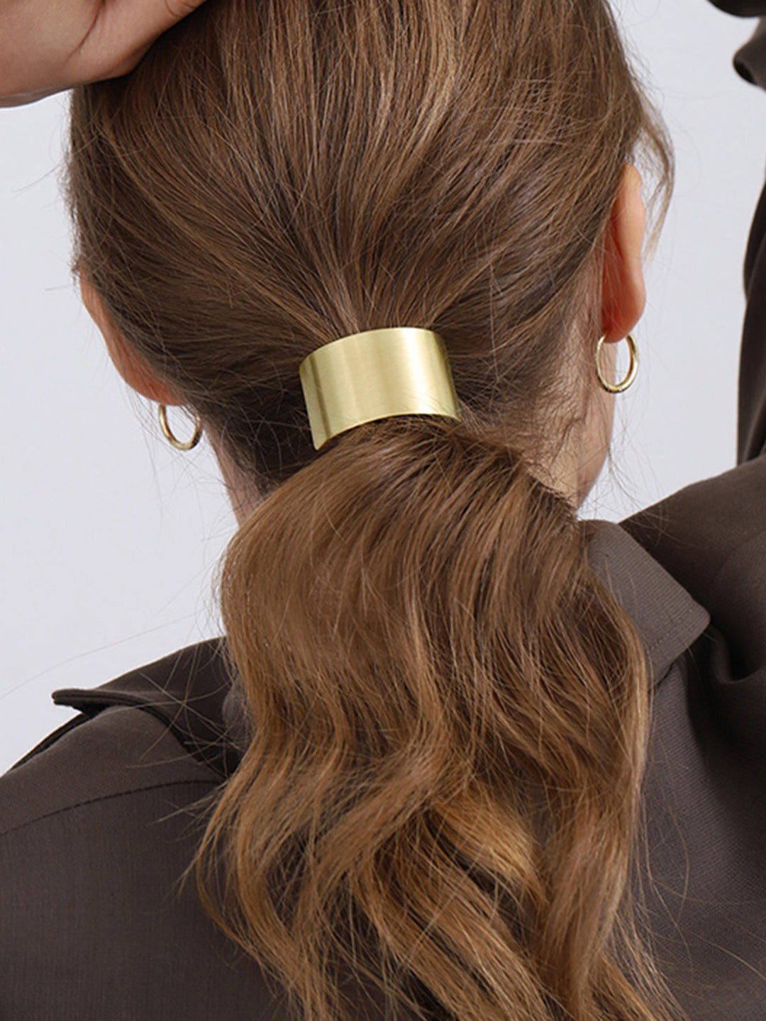 Metallischer Haarschmuck