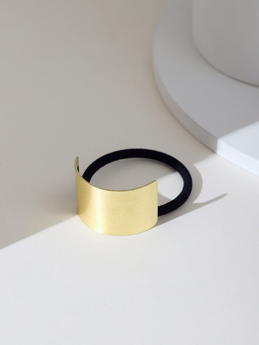 Metallischer Haarschmuck
