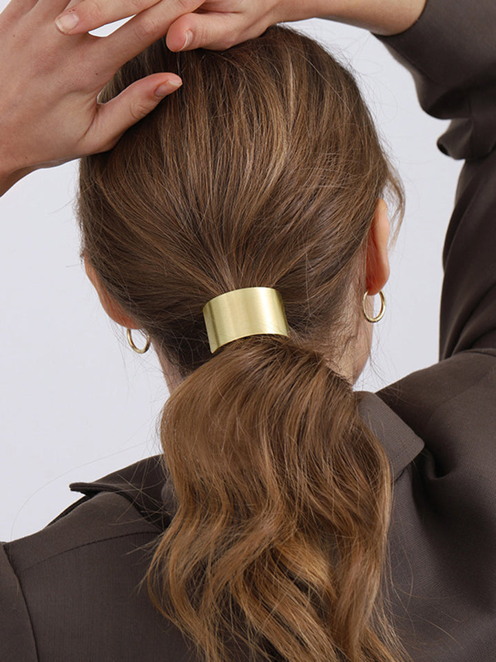 Metallischer Haarschmuck