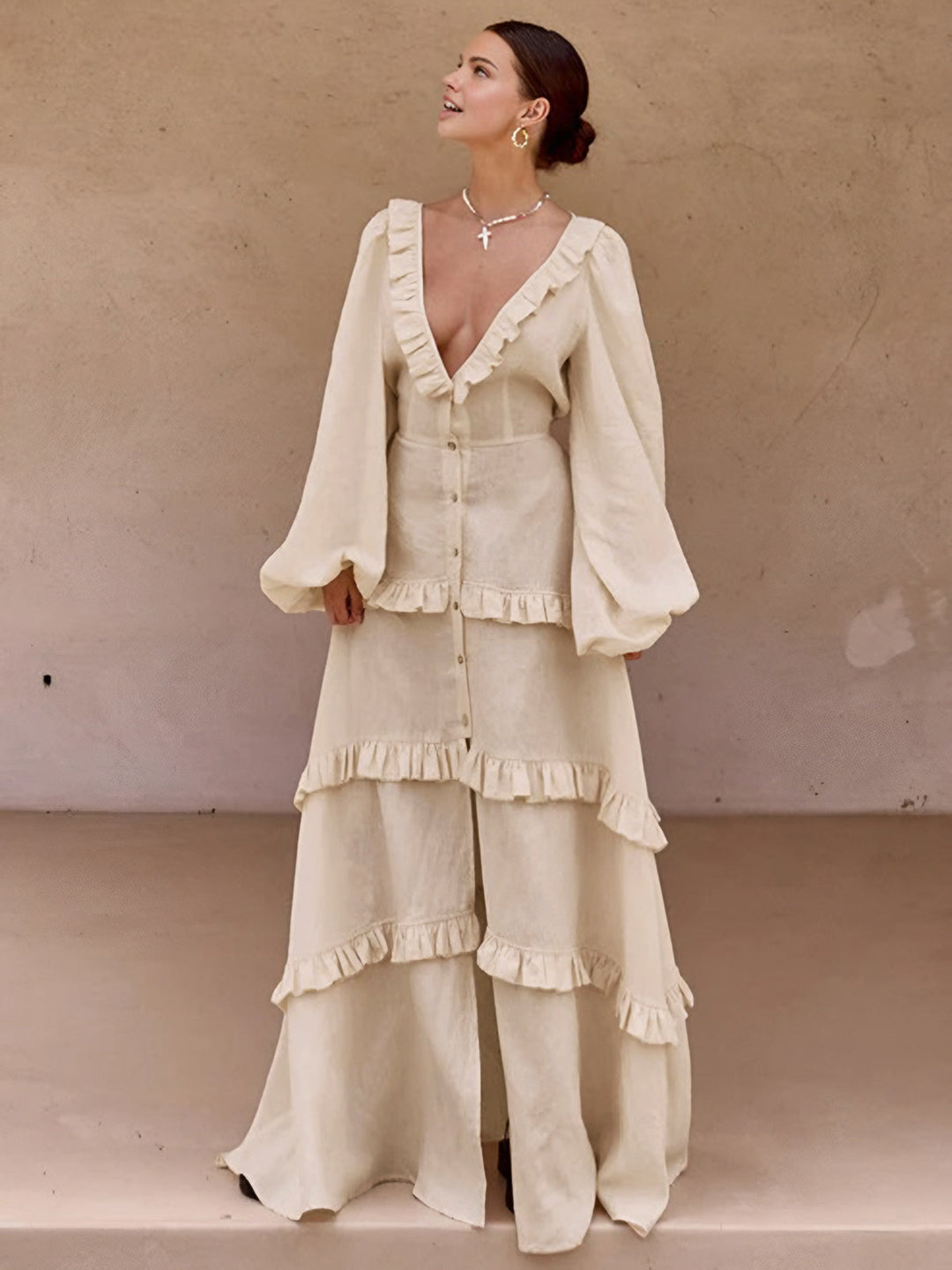 Langärmeliges Kleid aus Baumwolle und Leinen mit Rüschenbesatz