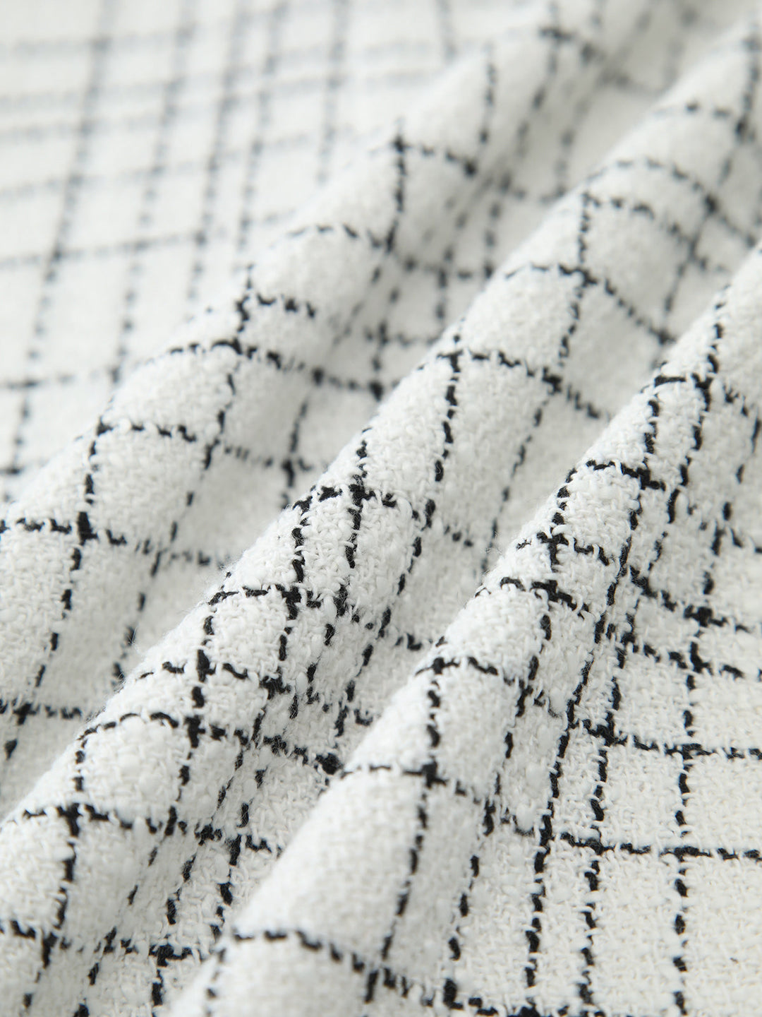 Kleid mit Karomuster und Perlenknöpfen